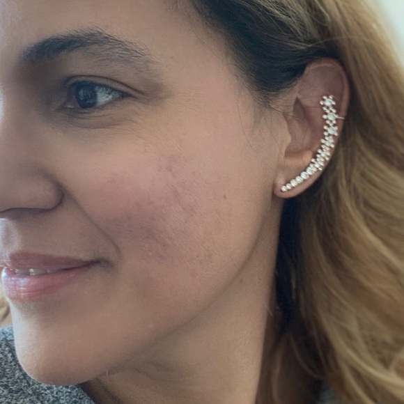 CRYSTAL RHINESTONE STUD/EAR CRAWLER CUFF EARRINGS - Picture 5 of 5